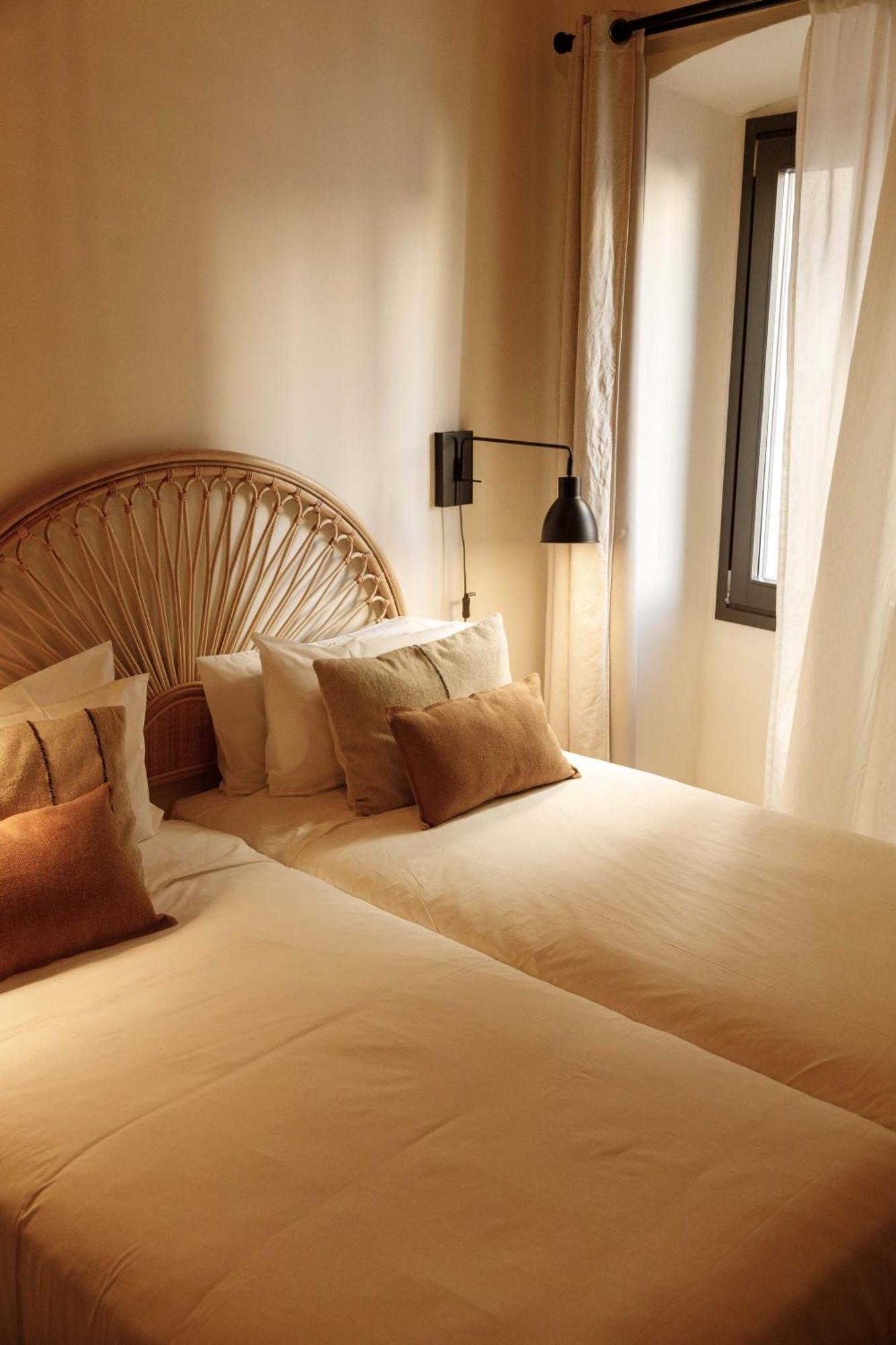 La Comuna By Bon Dia Residences Girona Exterior photo